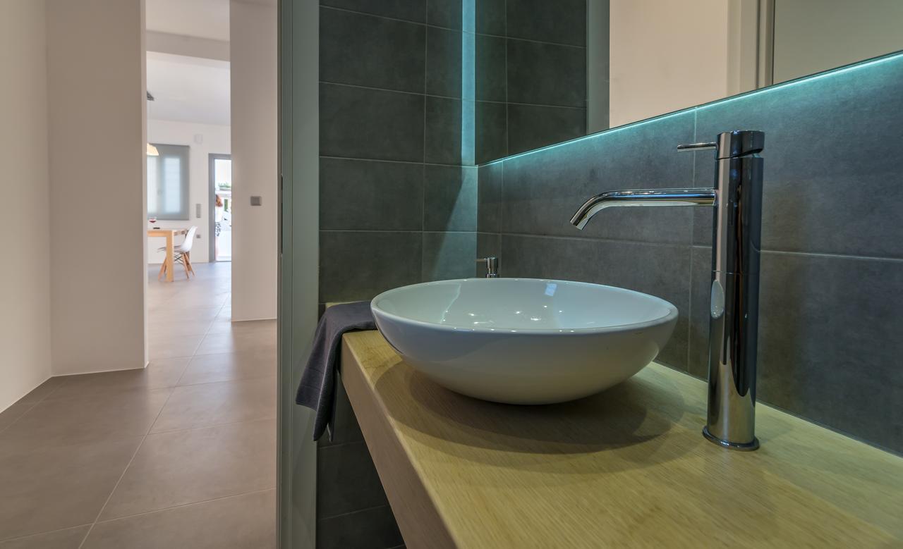 Milos Waves Luxury Apartments Pollonia Exterior foto